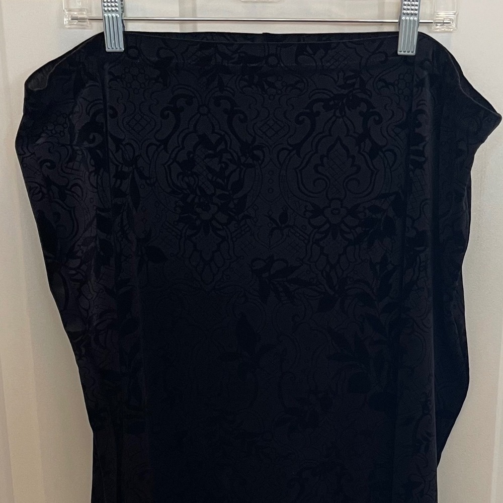 Kathie Lee Woman Black Embossed Damask Floral Velvet Midi Skirt 20W Goth Witchy